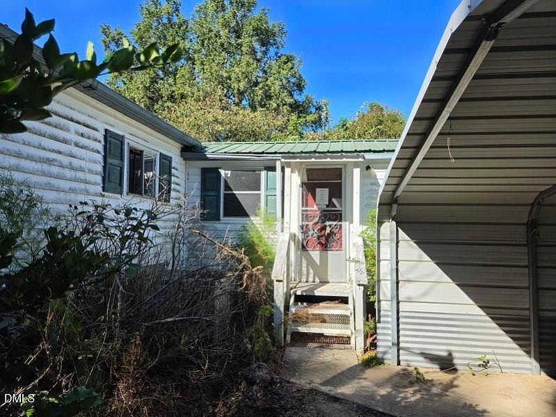 2nd image of 3345 Quarry Rd