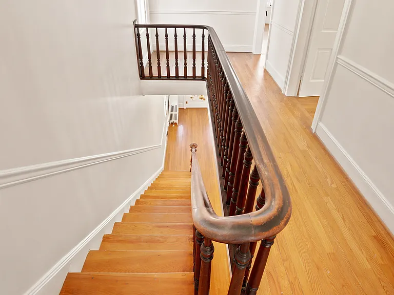 209 N Washington St — Photo 96