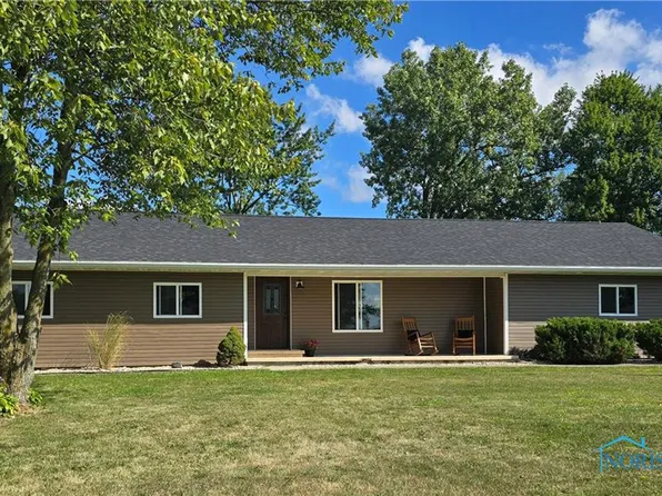303 E Elm St, Continental, OH 45831