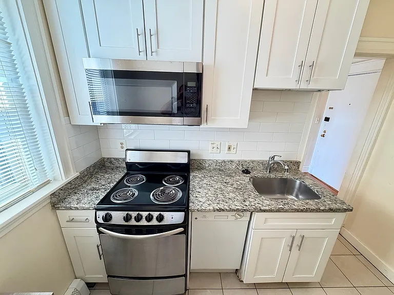 1665 Commonwealth Ave #17 — Photo 7