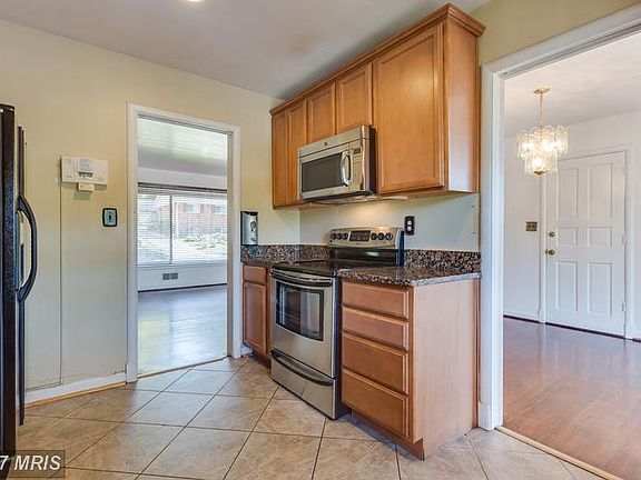 2nd image of 8103 Murray Hill Dr