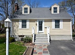 7 Caulfield Rd, Woburn, MA 01801