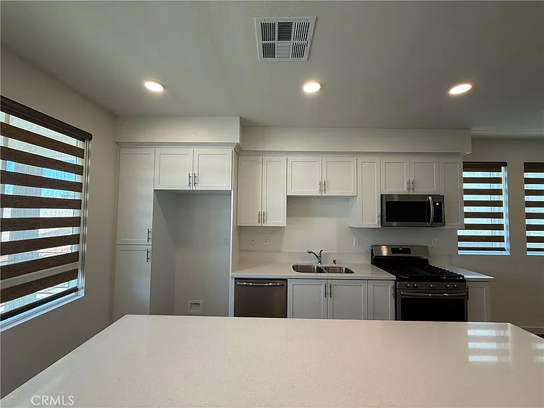 35 Bigsby Dr — Photo 12