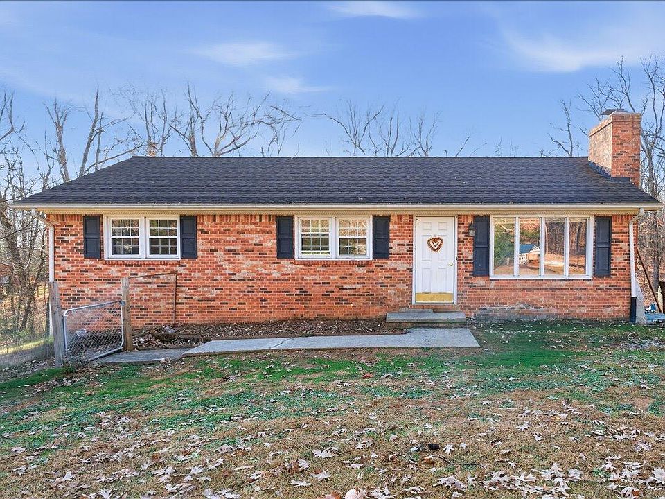 1st image of 2835 Edwardsville Rd