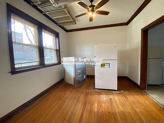 3rd image of 5230 N Rockwell St #B