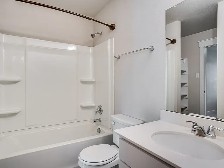 505 Pearly Eye Dr #B — Photo 19