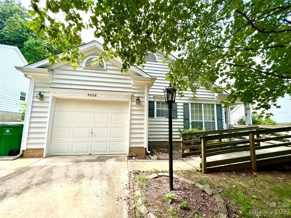 9008 Little Hampton Pl, Charlotte, NC 28215