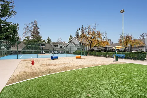 Woodstream Townhomes Photo 1