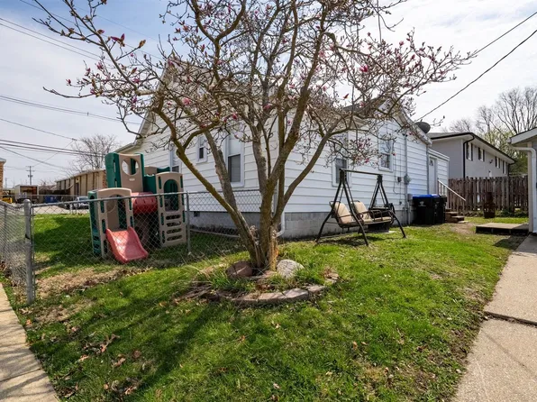 1101 Bunn St, Bloomington, IL 61701