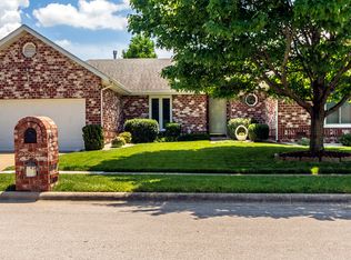 2256 E Powell St, Springfield, MO 65804