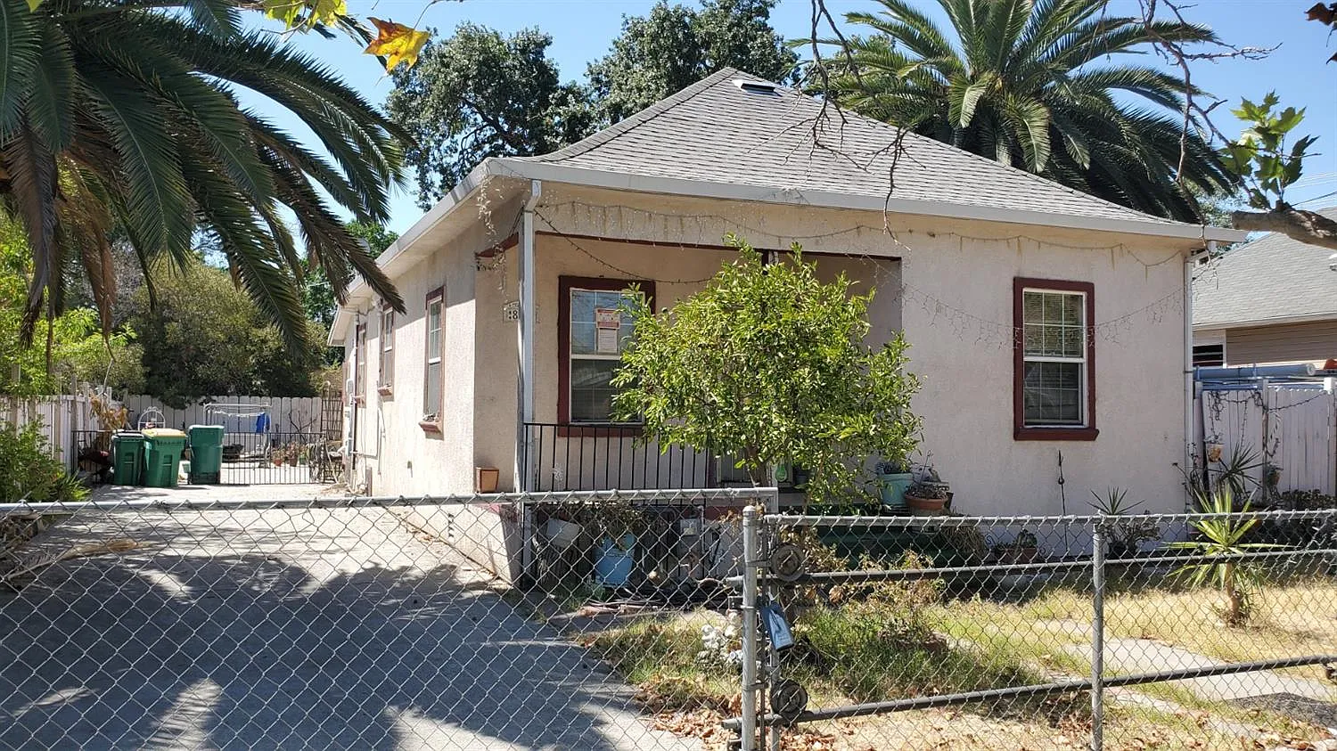 820 E Jefferson St photo 1