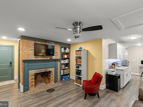 2nd image of 135 S Kent St #202
