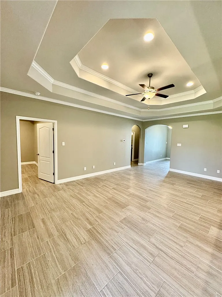 3 bed, 2.0 bath, 1513 sqft, $2,350 — Photo 3