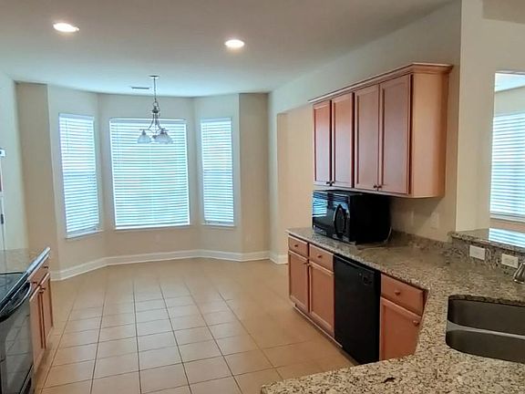Kitchen - angle 2