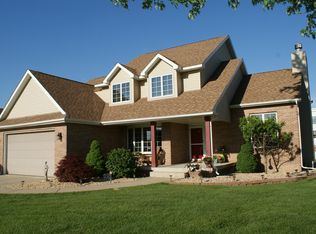 8391 Heron Lake Rd, Saint John, IN 46373