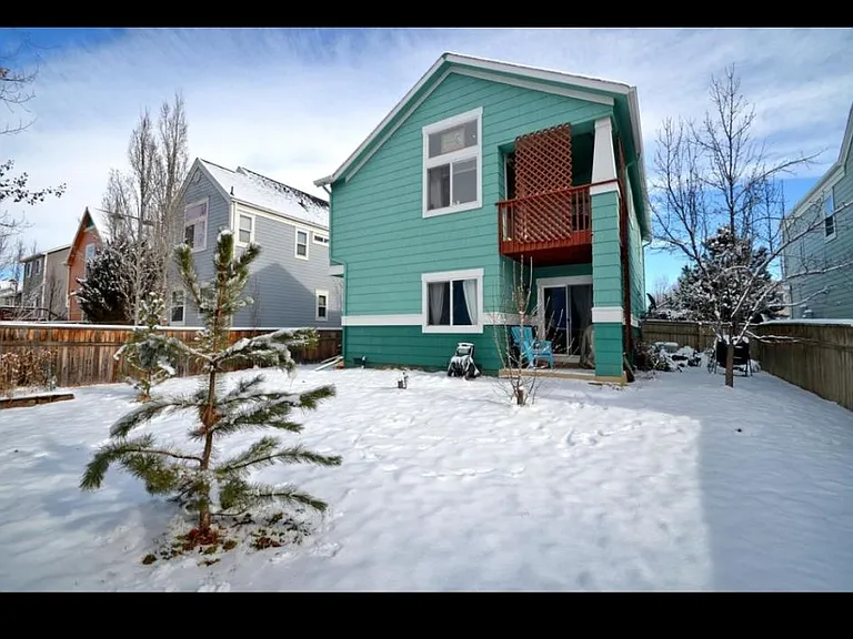 813 Arrowood St — Photo 2