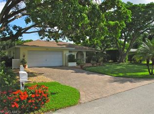 1053 N Town And River Dr, Fort Myers, FL 33919