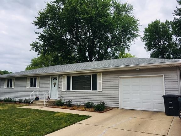 1st image of 1315 E Lawn Plaza Dr