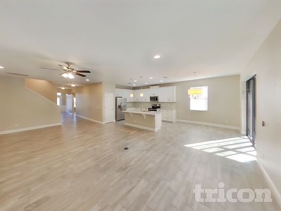 2nd image of 824 129th St NE
