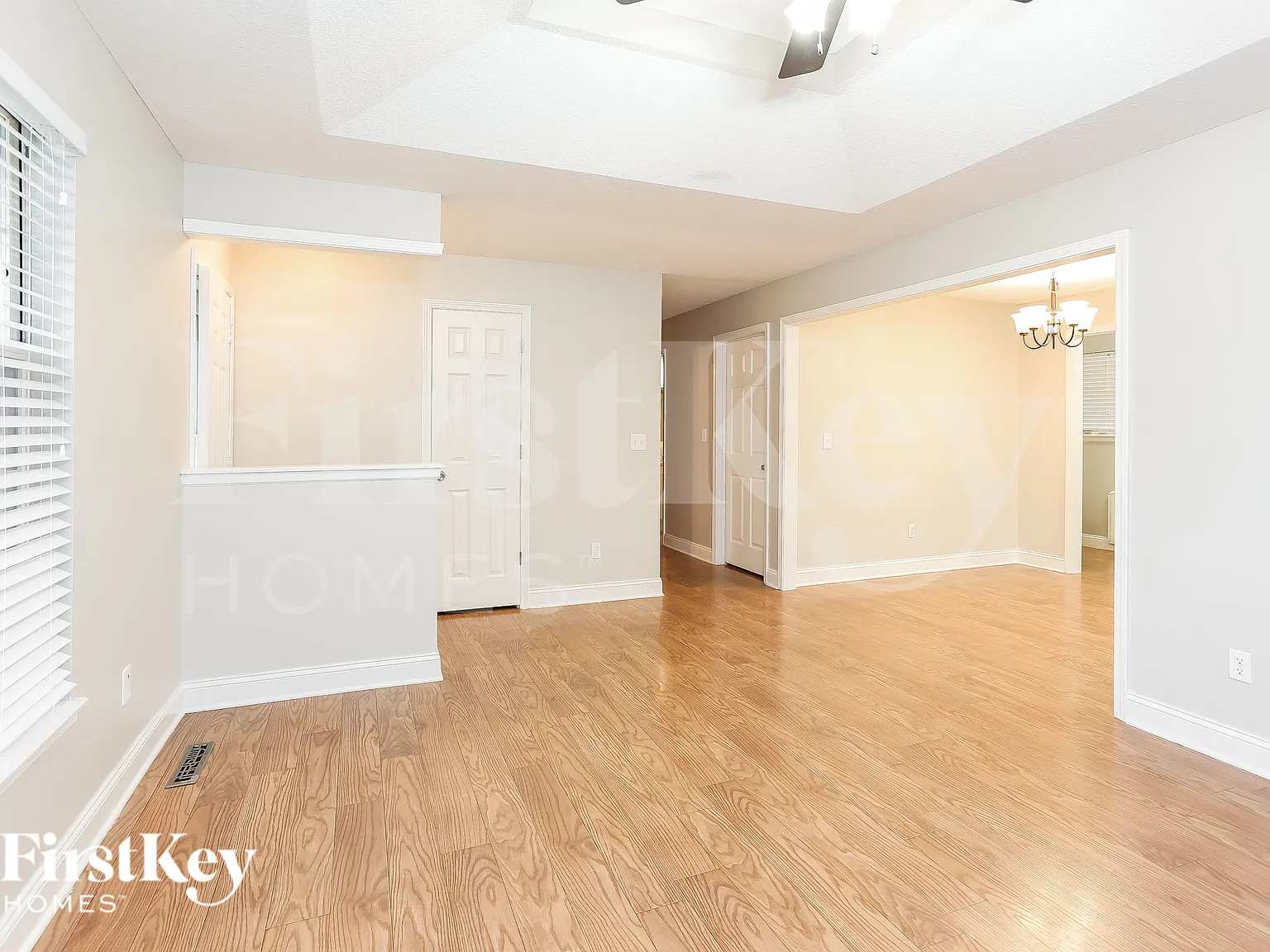3 bed, 2.0 bath, 1898 sqft, $1,970 — Photo 2