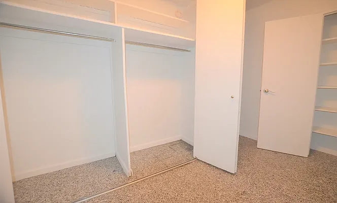 Rented by Manhattan Realty Group | media 16