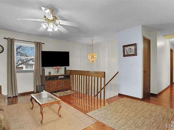 4th image of 5 Olivia Ln