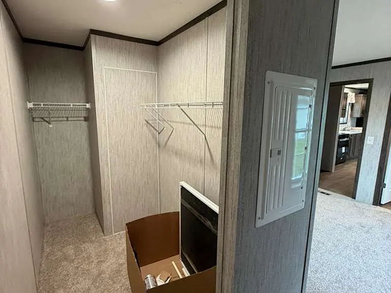 Master Bedroom Walk in Closet