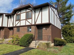 410 Cedar Hollow Dr, Rocky Hill, CT 06067