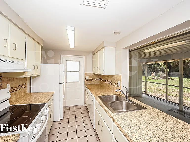18336 Twilite Ave — Photo 9