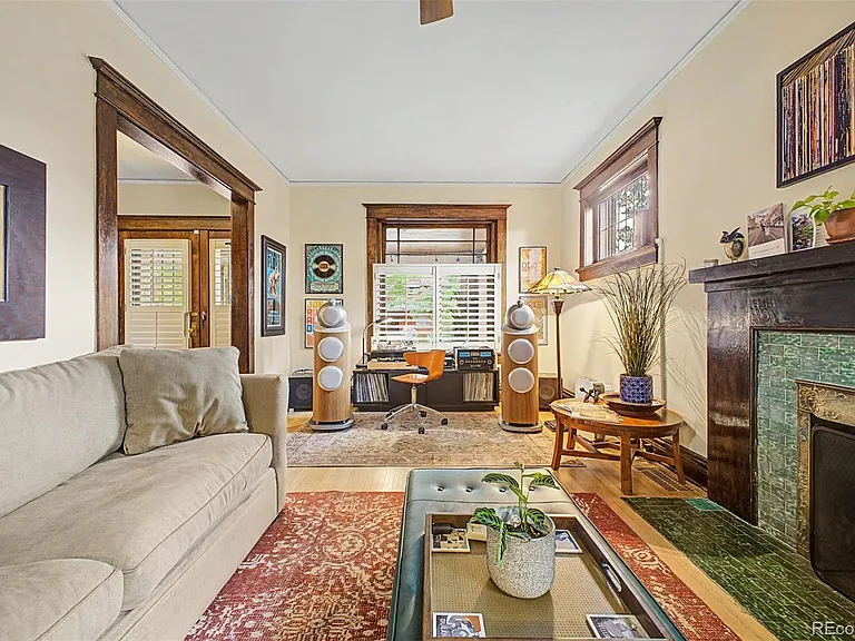 615 N Emerson St — Photo 11