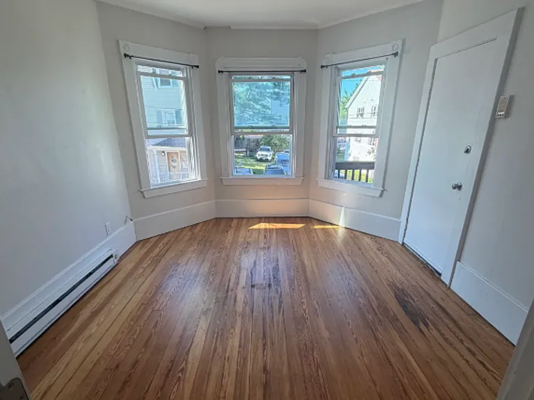 28 Tallman St — Photo 7