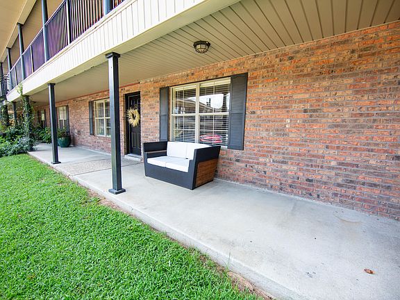 3rd image of 112 Hillside Dr APT 50