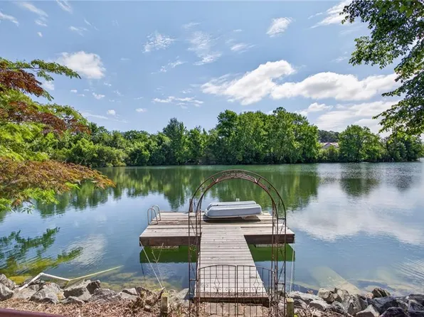 27 Reflection Ln, Hampton, VA 23666