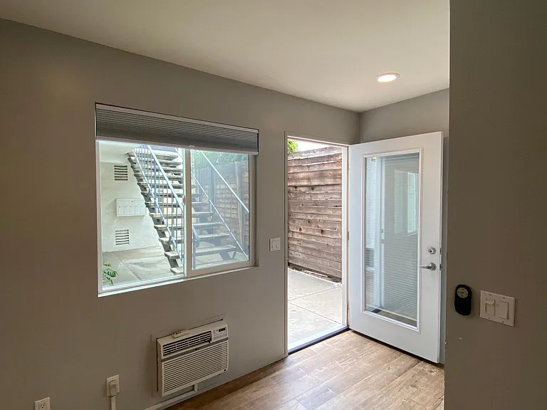 4511 Oregon St #1 — Photo 17