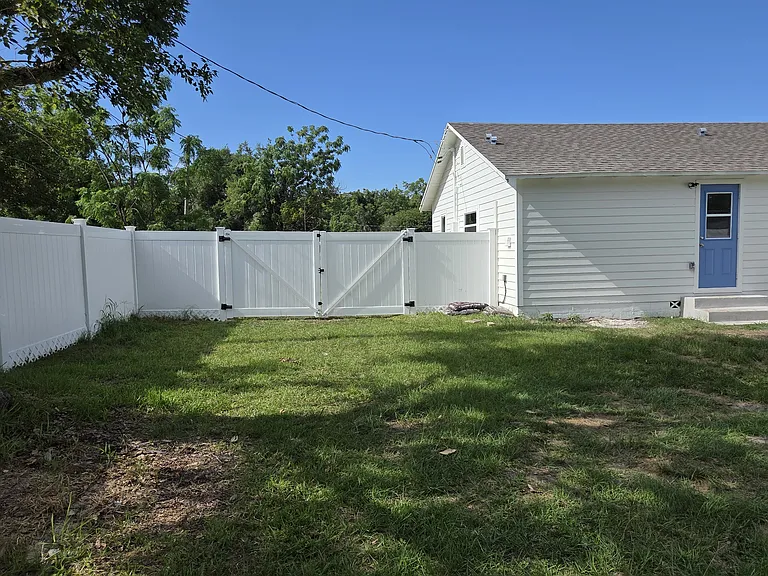 219 W Ohio St — Photo 18