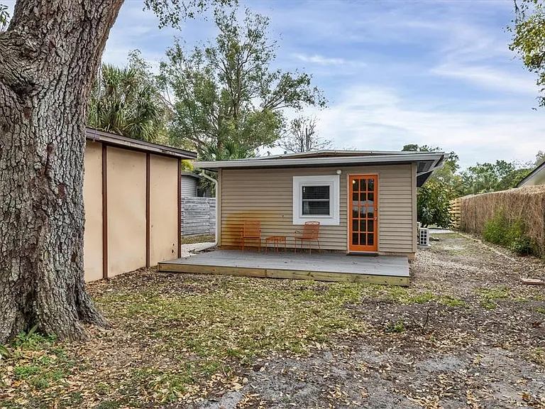 2305 Novus St — Photo 23