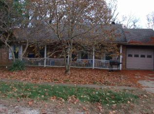 1020 Hillcrest Dr, Radcliff, KY