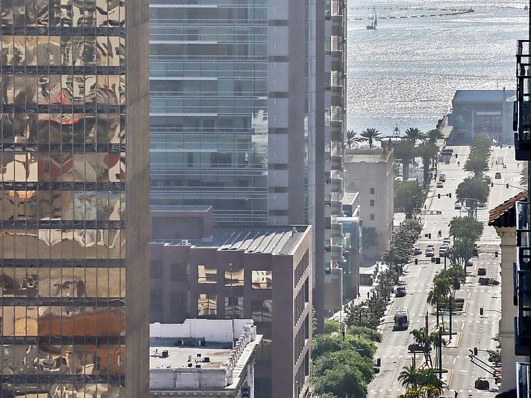 800 Broadway — Photo 48