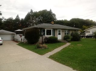 3767 Williamson Ave NE, Grand Rapids, MI 49525