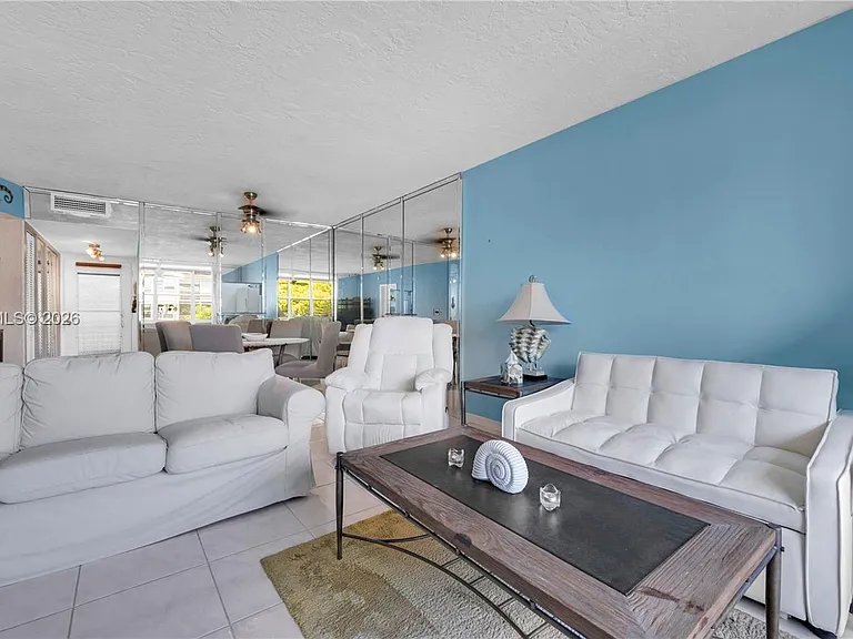 2861 Somerset Dr #301 — Photo 27