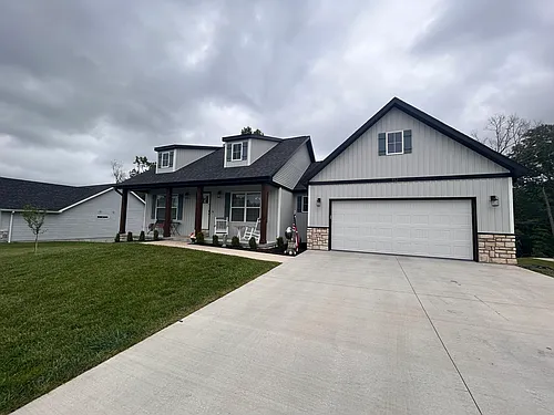 112 Alice Dr Photo 1