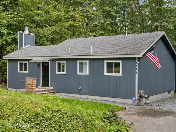 1123 Seven Nations Dr, Tobyhanna, PA 18466