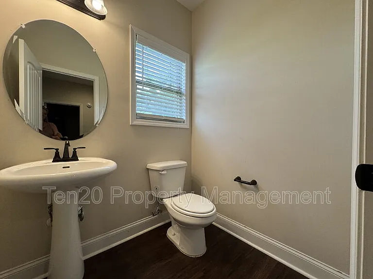 11 Hope St — Photo 24
