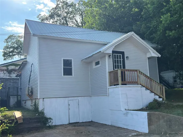 101 Walnut St, Doniphan, MO 63935