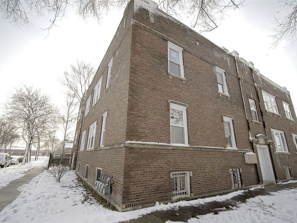 2122 N Springfield Exterior2