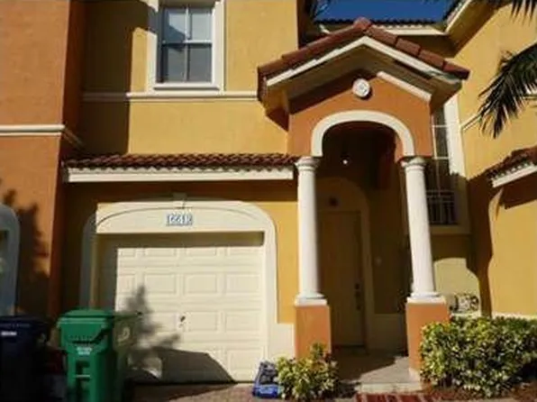 8445 SW 165th Pl, Miami, FL 33193