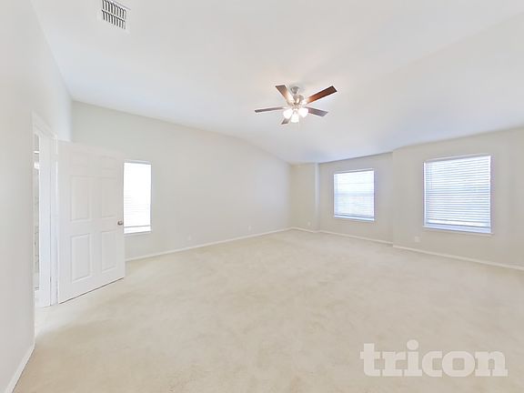 5th image of 141 Carnousty Dr