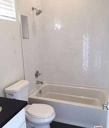 4th image of 536 N Westmoreland Ave APT 103