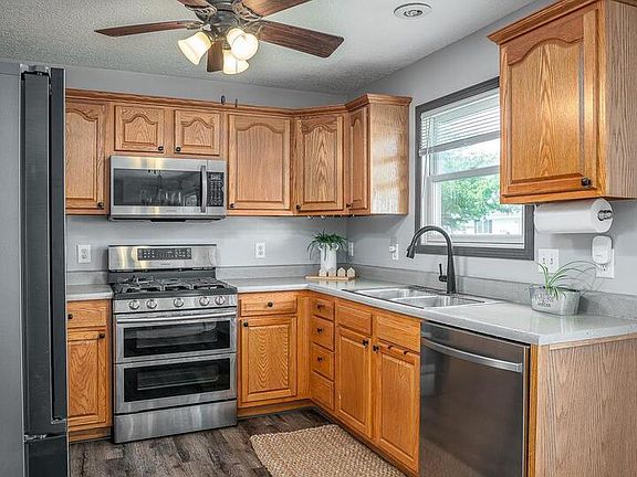 5th image of 817 Cypress Dr