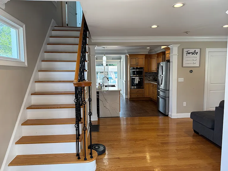 24 Jones St — Photo 3